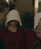 TheHandmaidsTale_1x06_AWomansPlace_0306.jpg