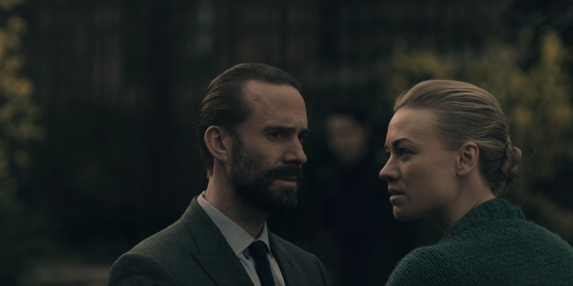 TheHandmaidsTale_1x08_Jezebels_0010.jpg