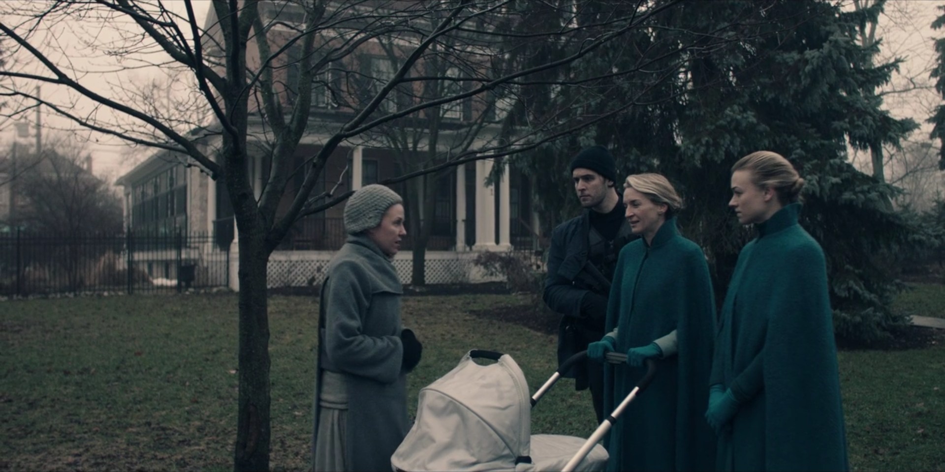 TheHandmaidsTale_1x09_TheBridge_0005.jpg