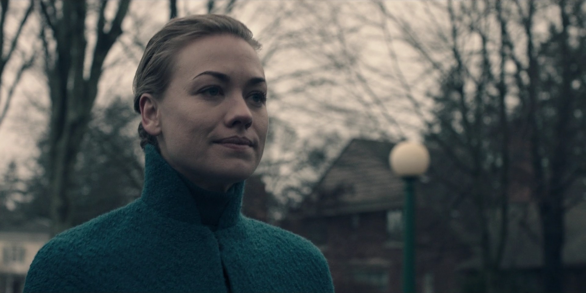 TheHandmaidsTale_1x09_TheBridge_0026.jpg