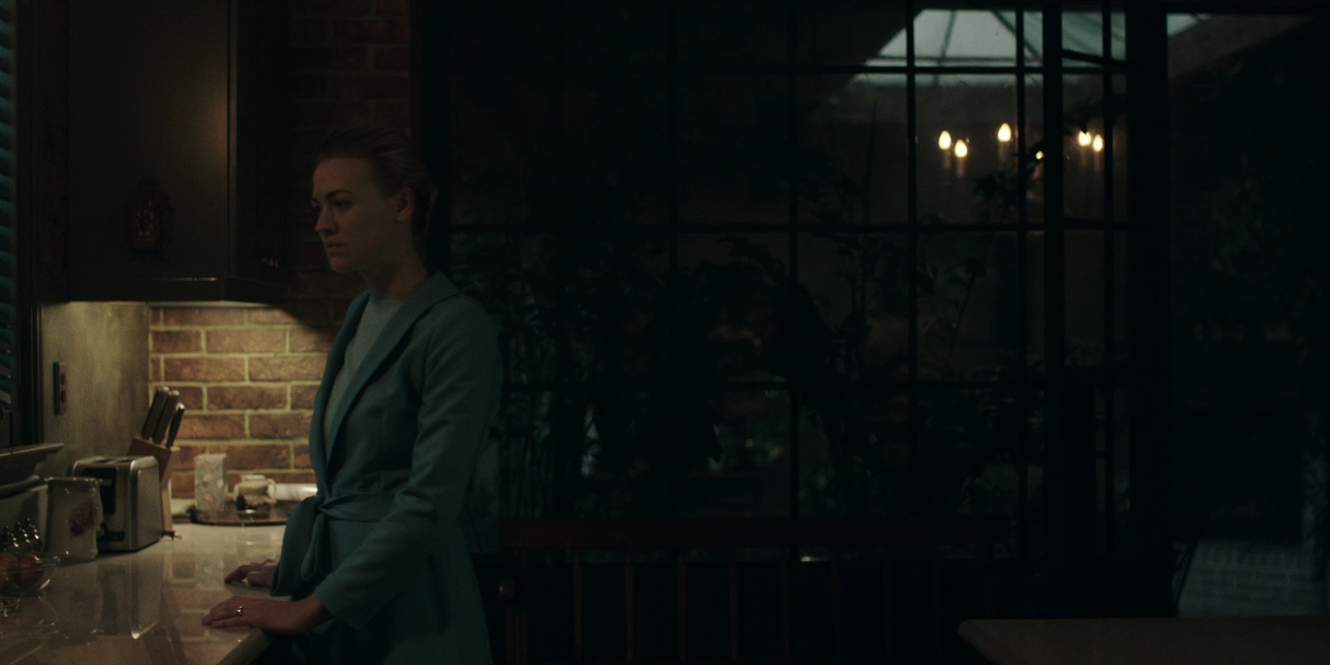 TheHandmaidsTale_1x09_TheBridge_0083.jpg