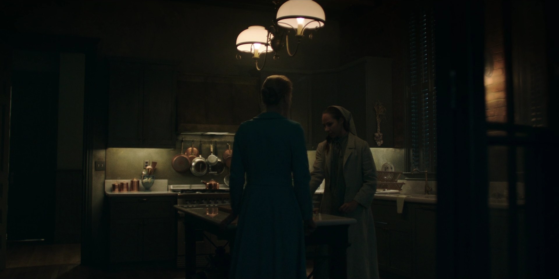 TheHandmaidsTale_1x09_TheBridge_0097.jpg