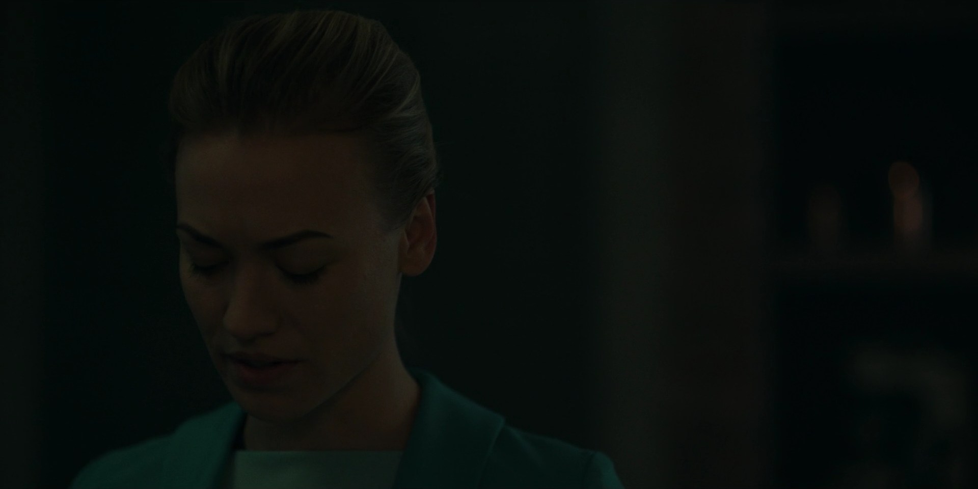 TheHandmaidsTale_1x09_TheBridge_0129.jpg