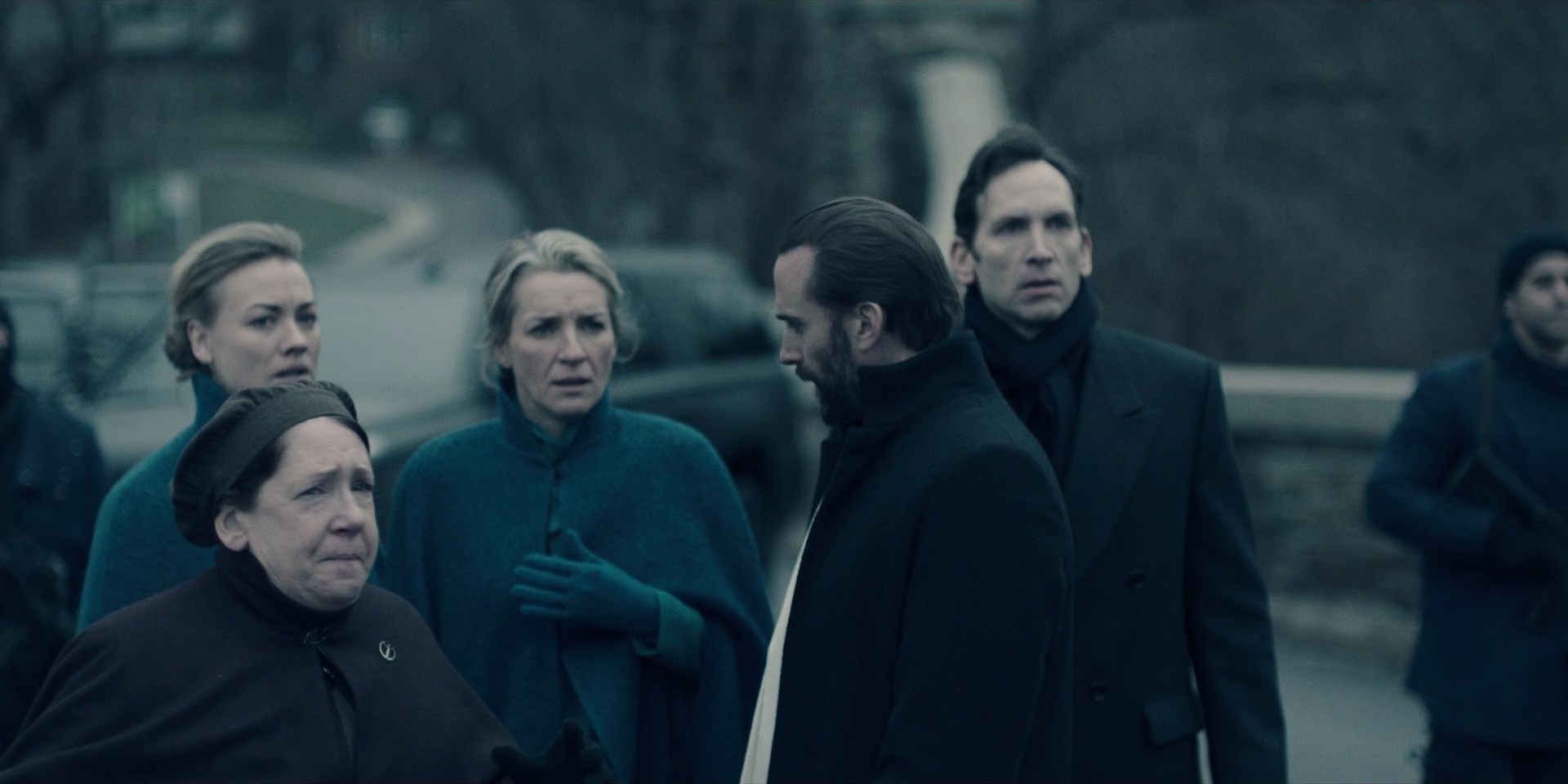 TheHandmaidsTale_1x09_TheBridge_0211.jpg