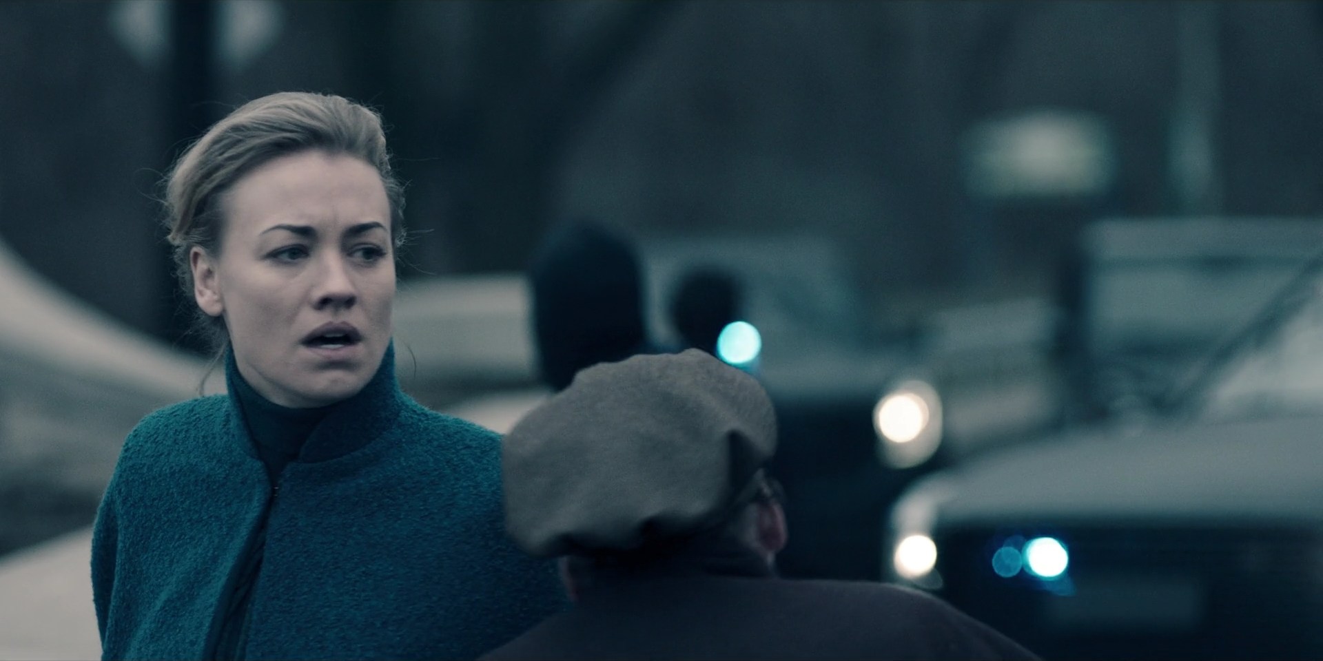 TheHandmaidsTale_1x09_TheBridge_0215.jpg