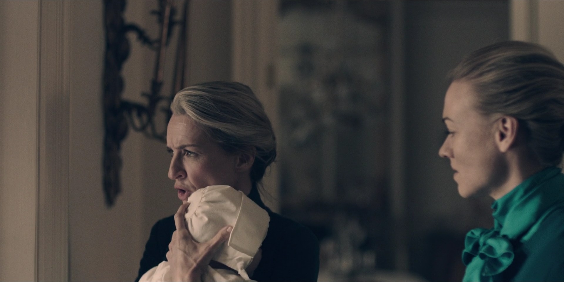 TheHandmaidsTale_1x09_TheBridge_0235.jpg