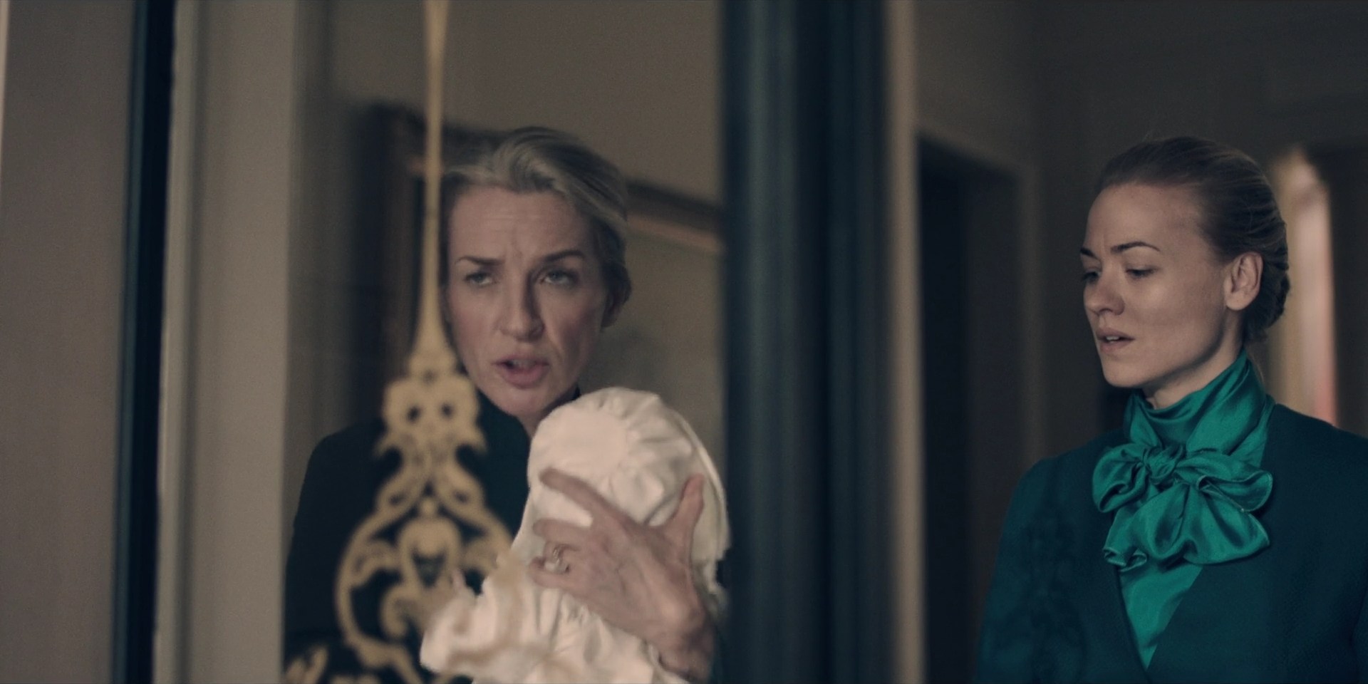 TheHandmaidsTale_1x09_TheBridge_0238.jpg TheHandmaidsTale_1x09_TheBridge_0238.jpg