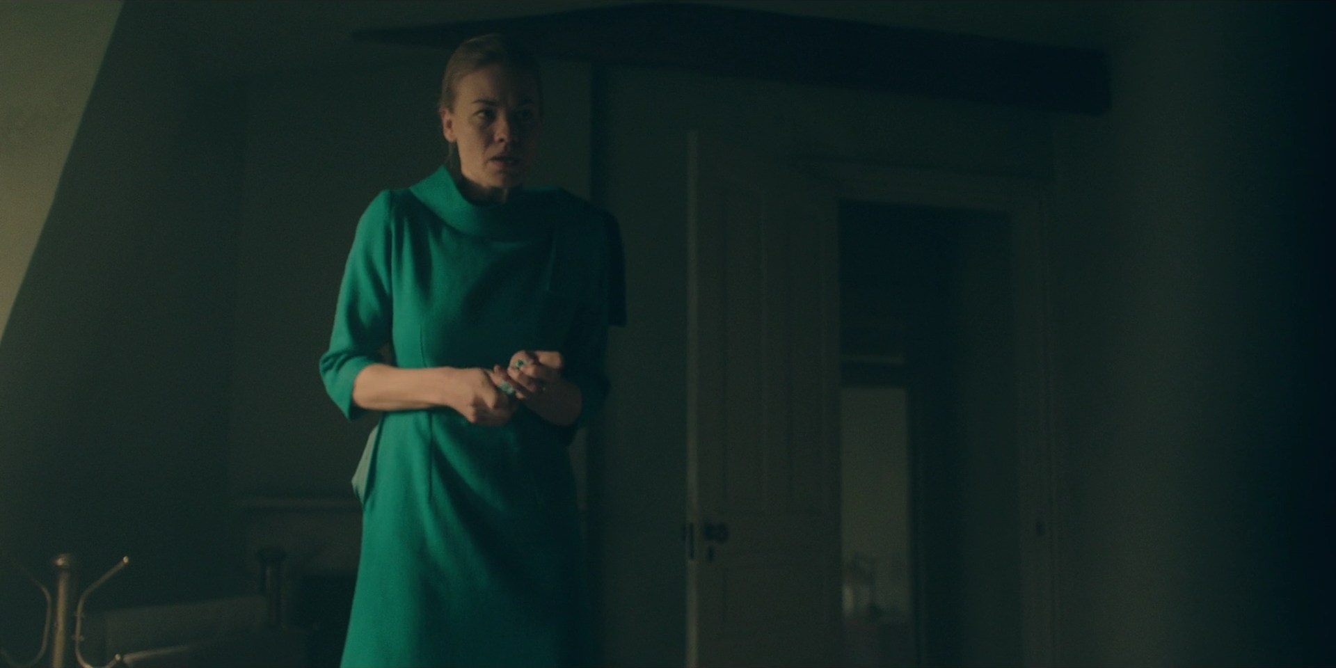 TheHandmaidsTale_1x10_Night_0030.jpg