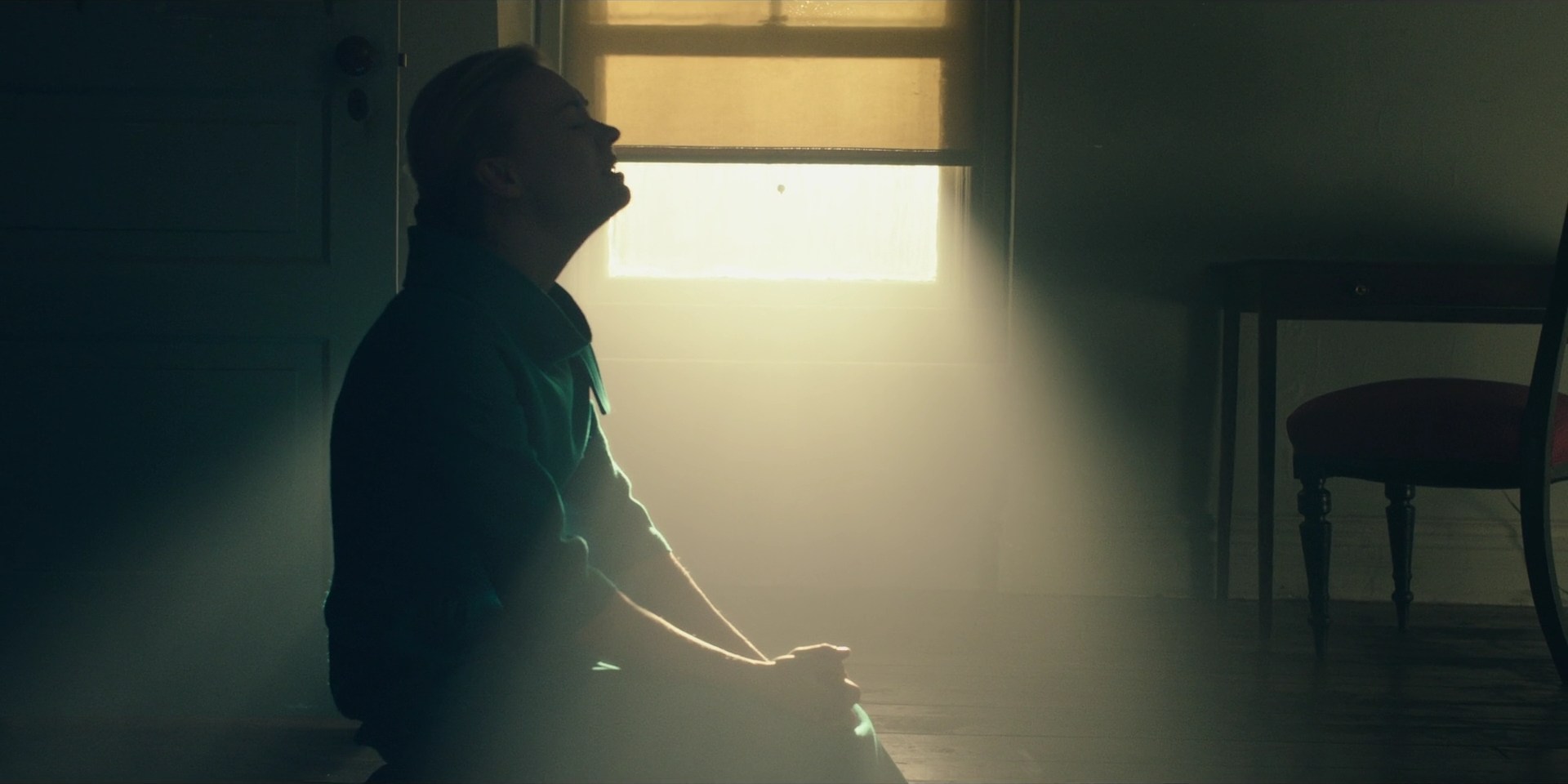 TheHandmaidsTale_1x10_Night_0067.jpg
