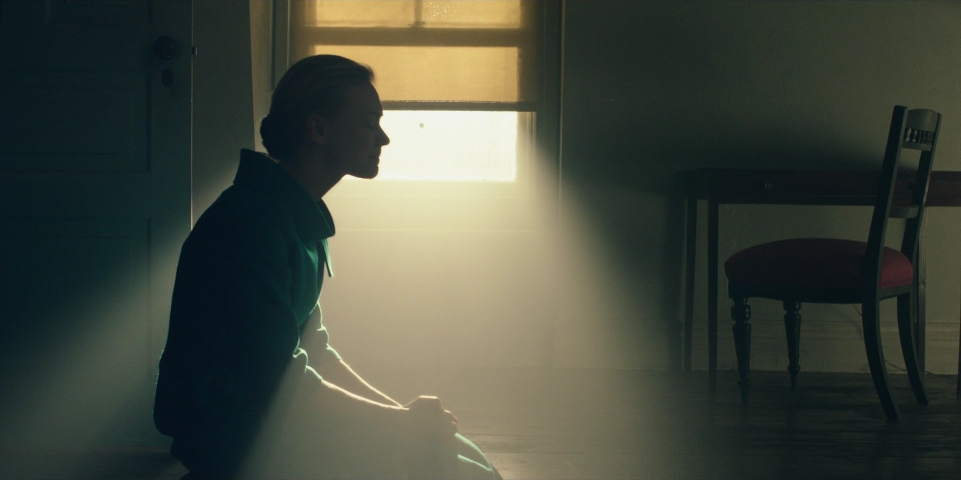 TheHandmaidsTale_1x10_Night_0069.jpg