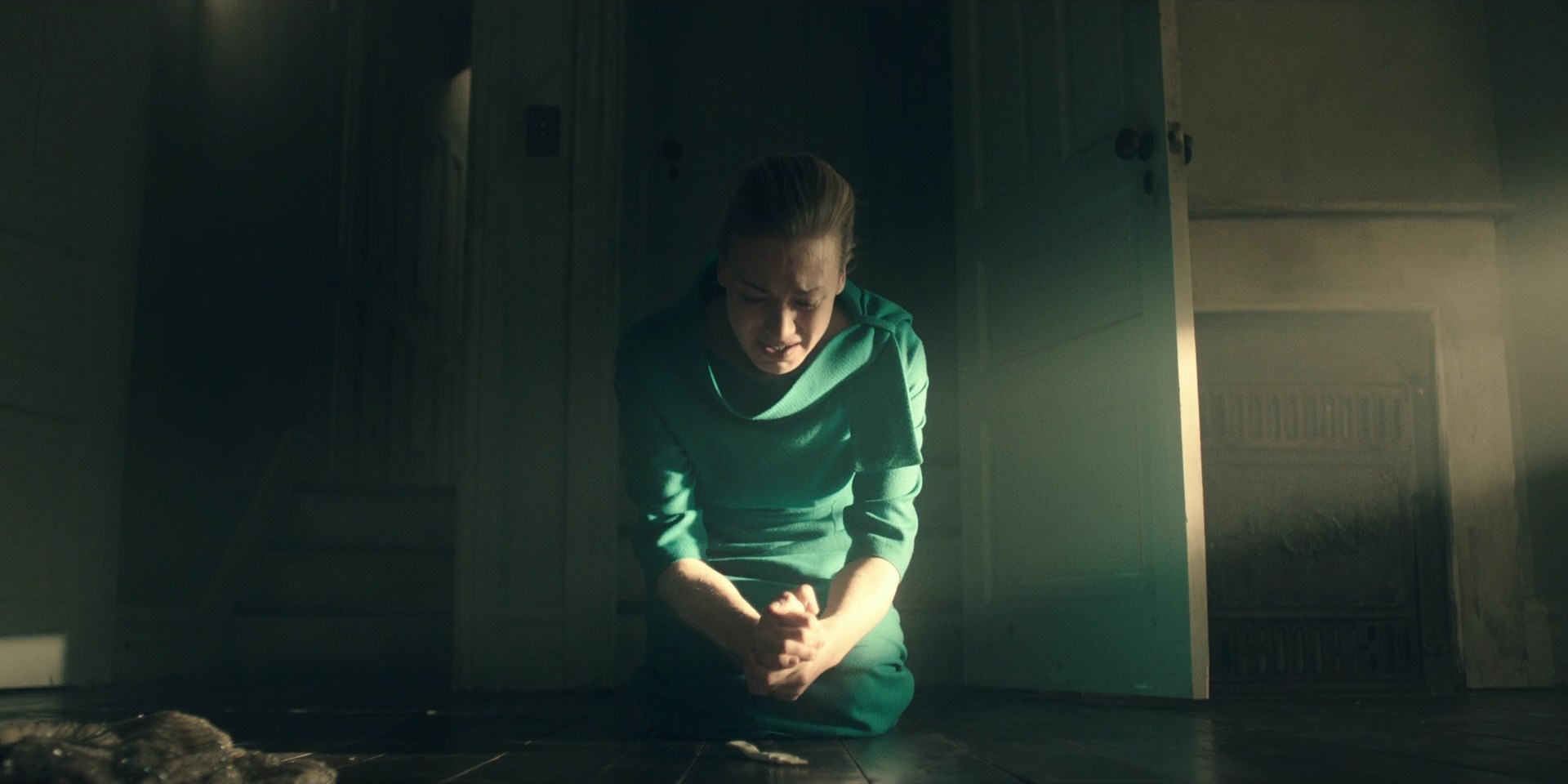 TheHandmaidsTale_1x10_Night_0071.jpg