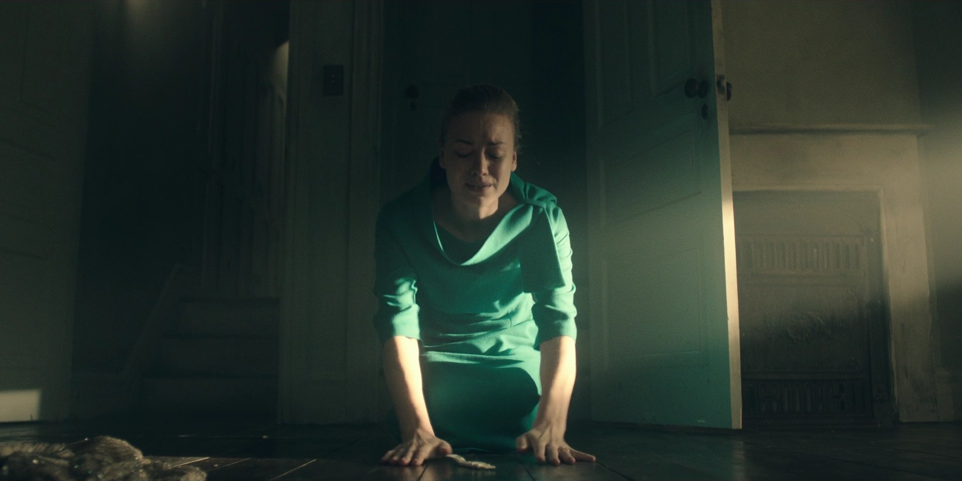 TheHandmaidsTale_1x10_Night_0072.jpg