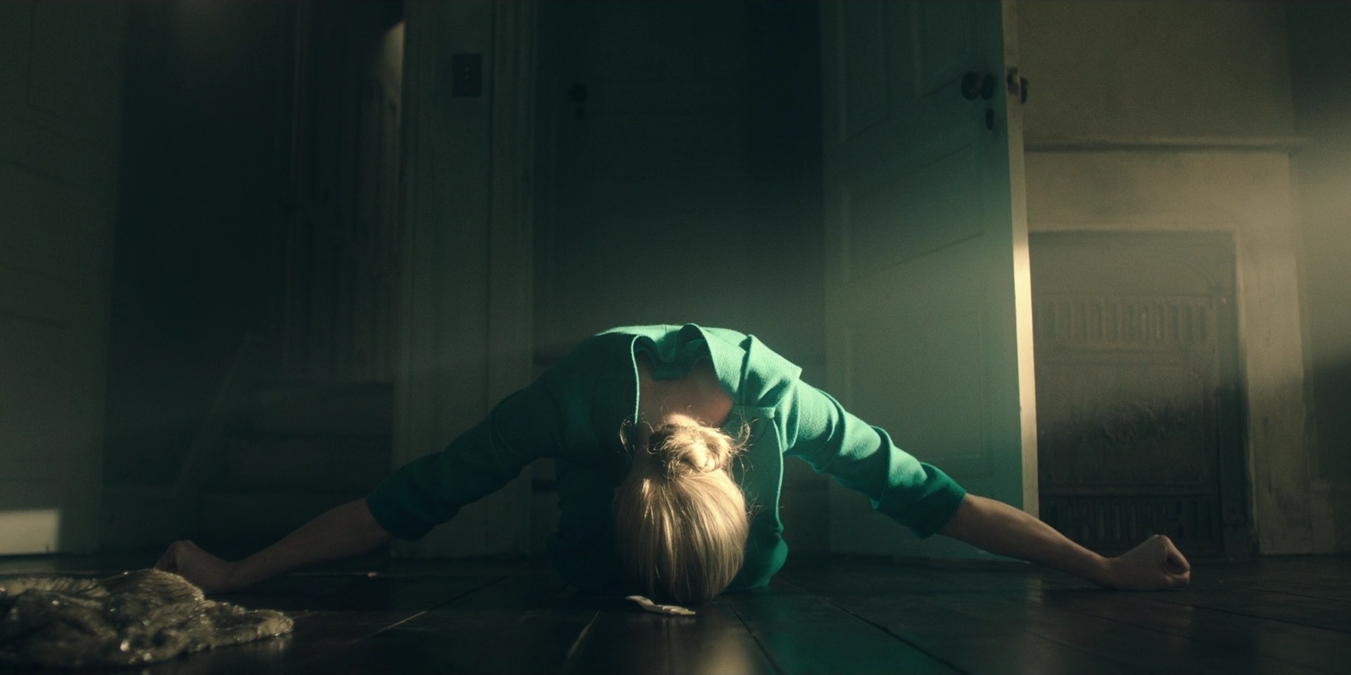 TheHandmaidsTale_1x10_Night_0079.jpg