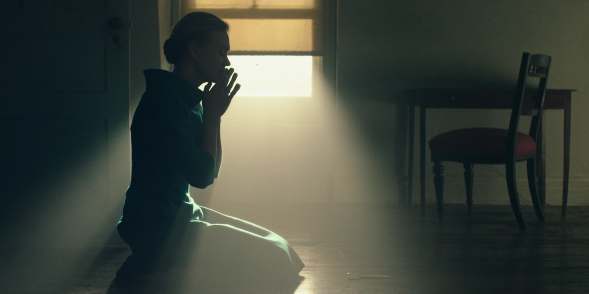 TheHandmaidsTale_1x10_Night_0081.jpg