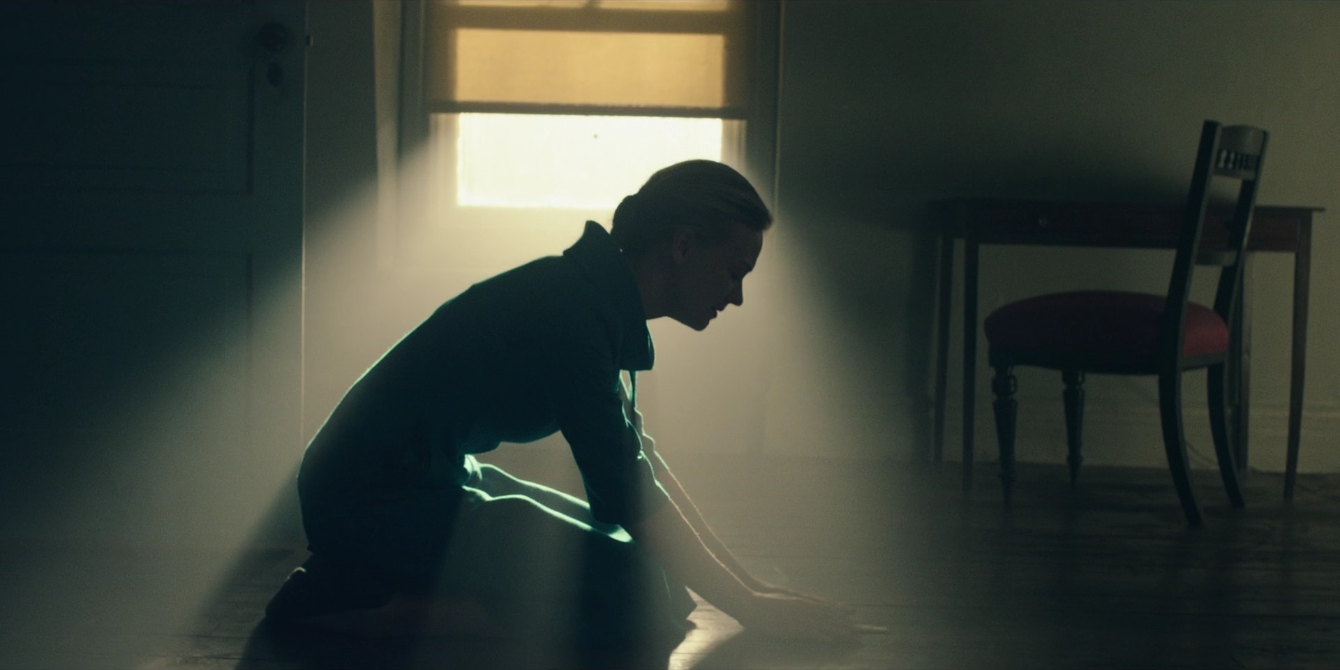 TheHandmaidsTale_1x10_Night_0082.jpg