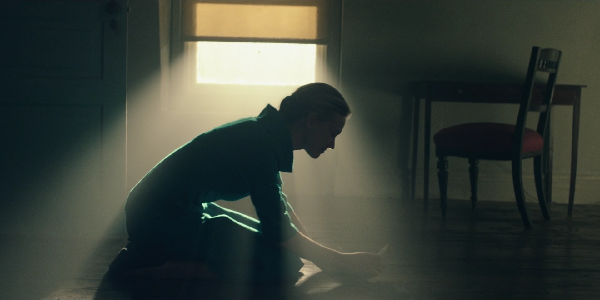 TheHandmaidsTale_1x10_Night_0083.jpg