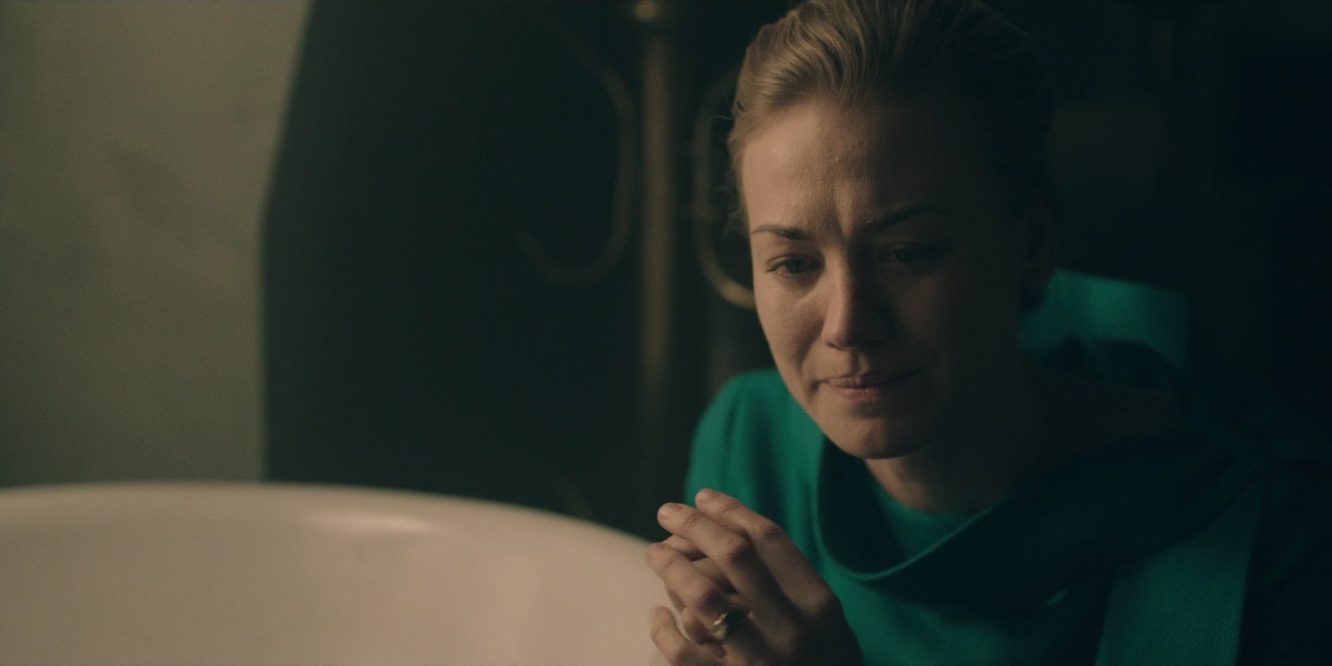 TheHandmaidsTale_1x10_Night_0102.jpg