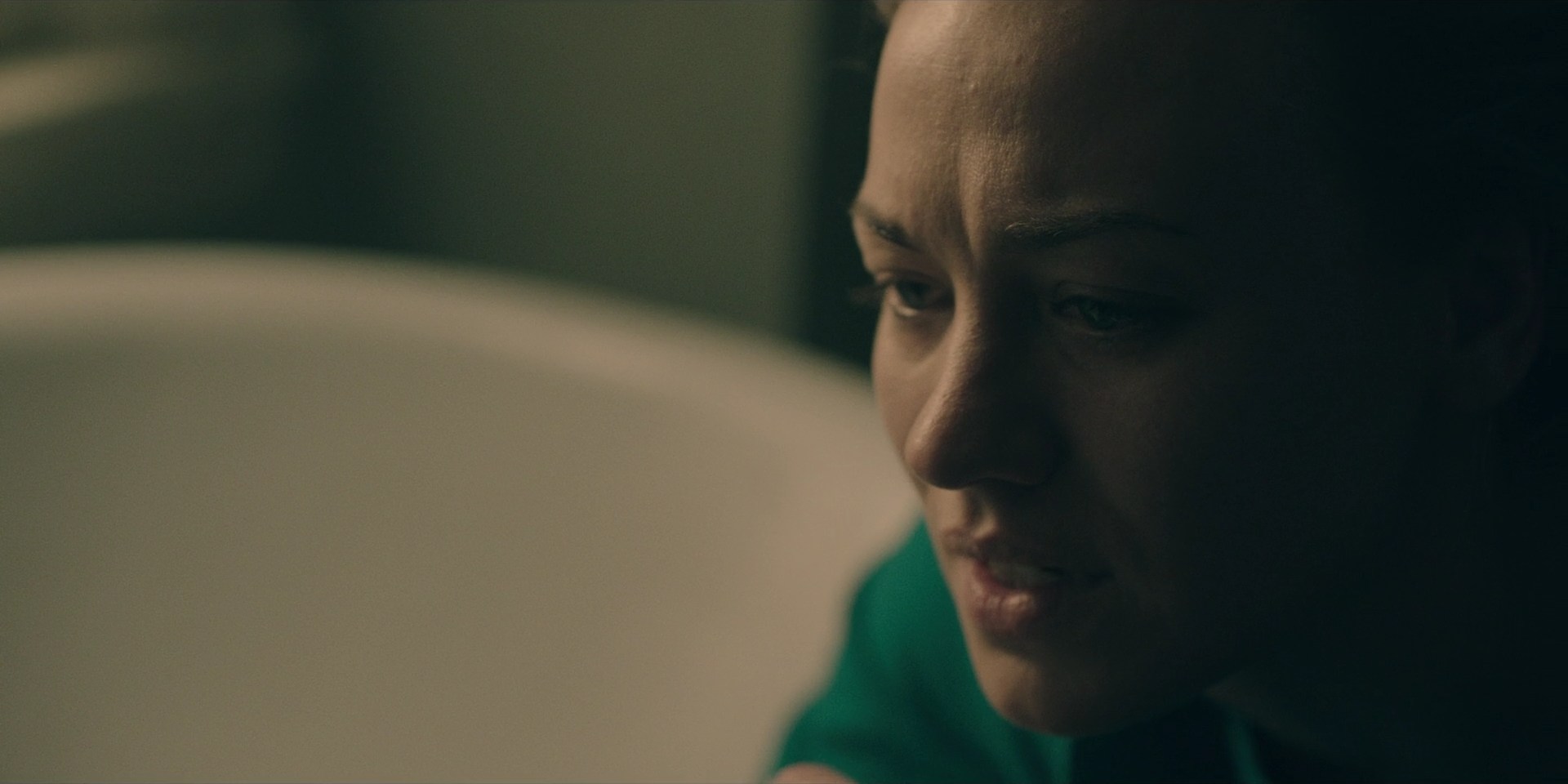 TheHandmaidsTale_1x10_Night_0112.jpg