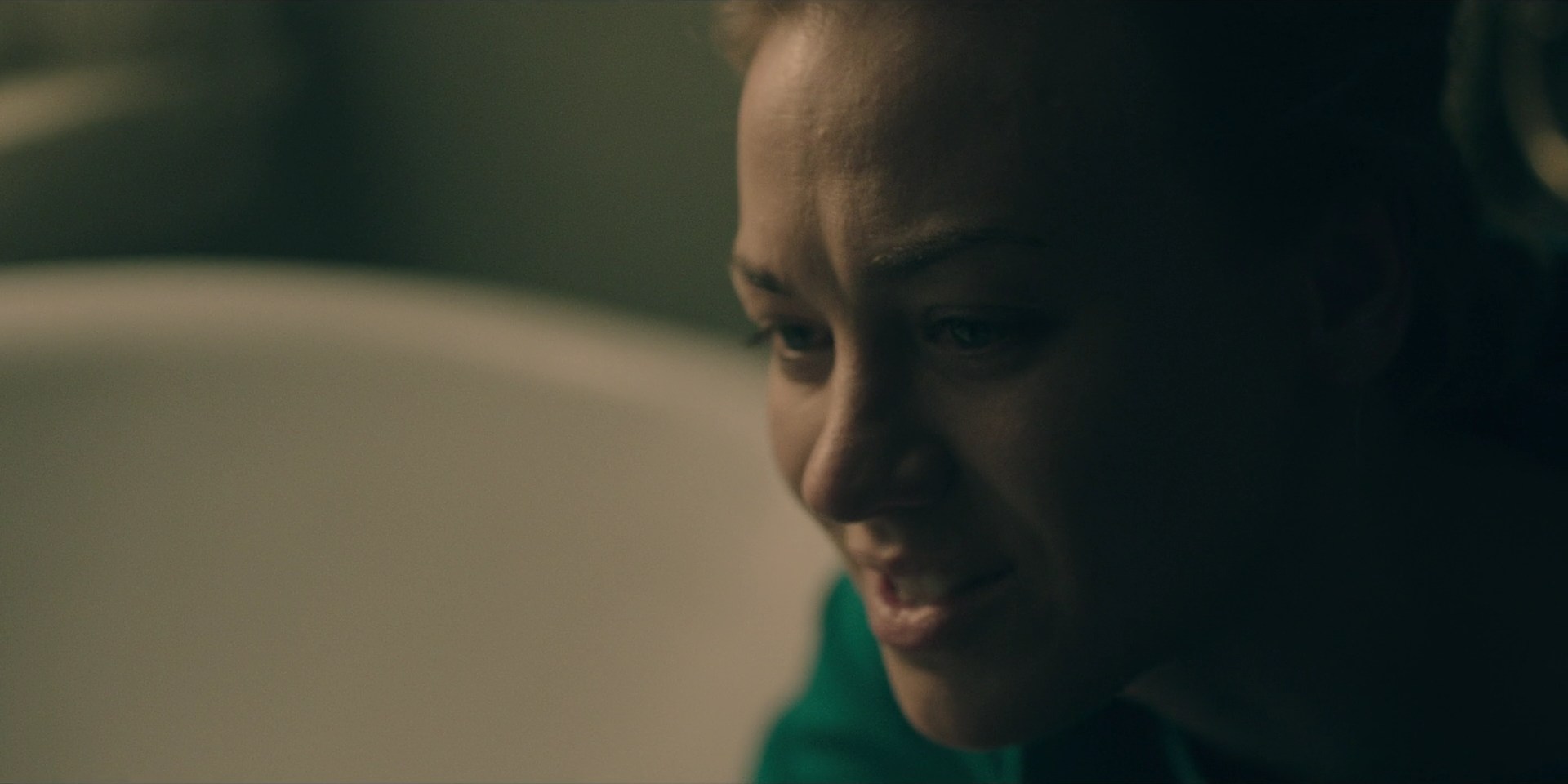 TheHandmaidsTale_1x10_Night_0116.jpg