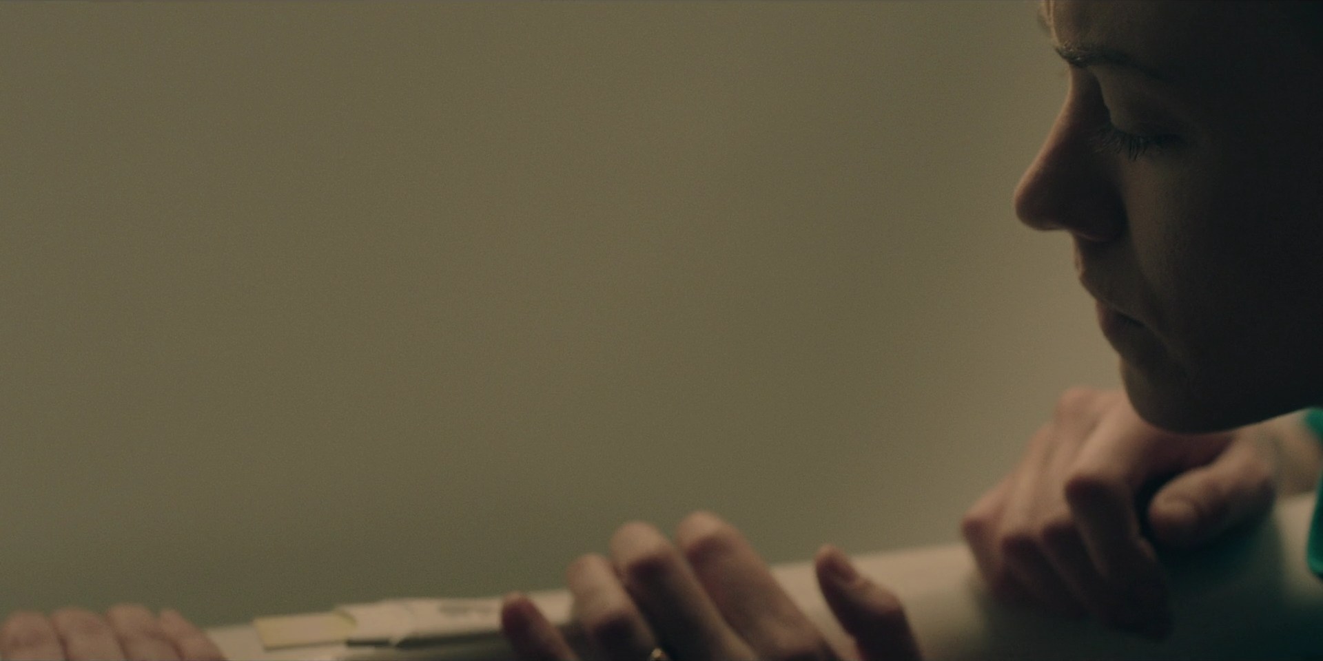 TheHandmaidsTale_1x10_Night_0125.jpg TheHandmaidsTale_1x10_Night_0125.jpg