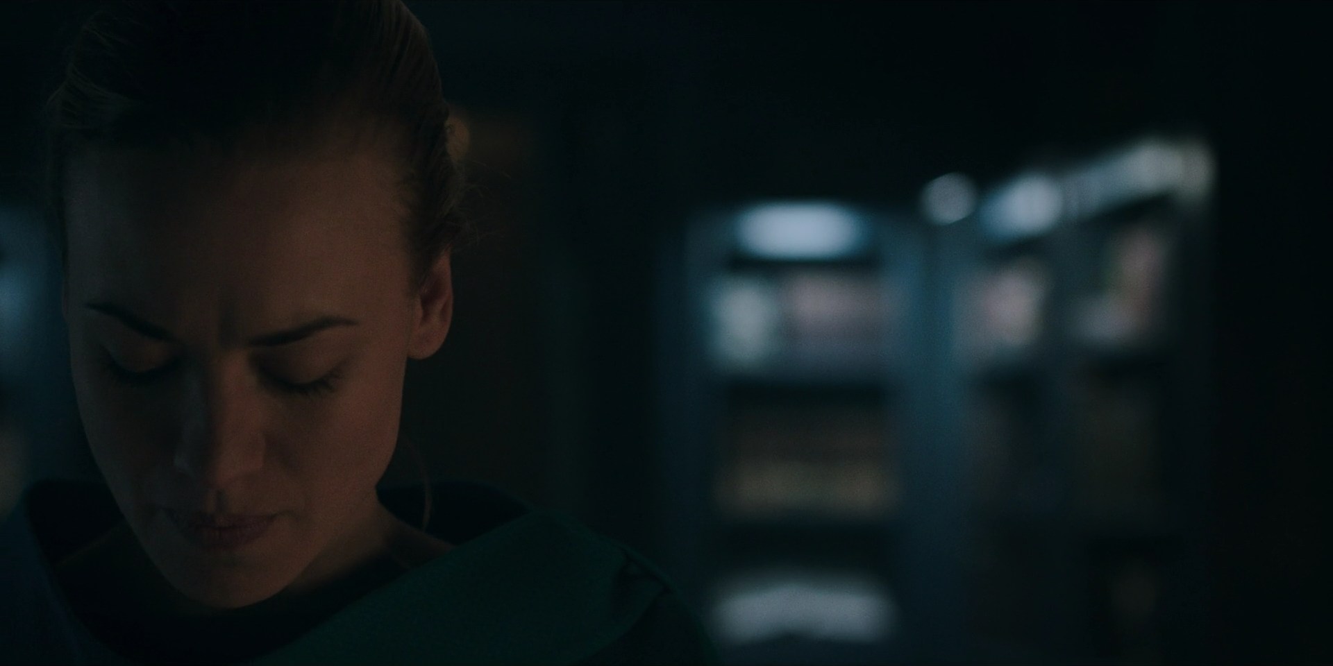 TheHandmaidsTale_1x10_Night_0194.jpg