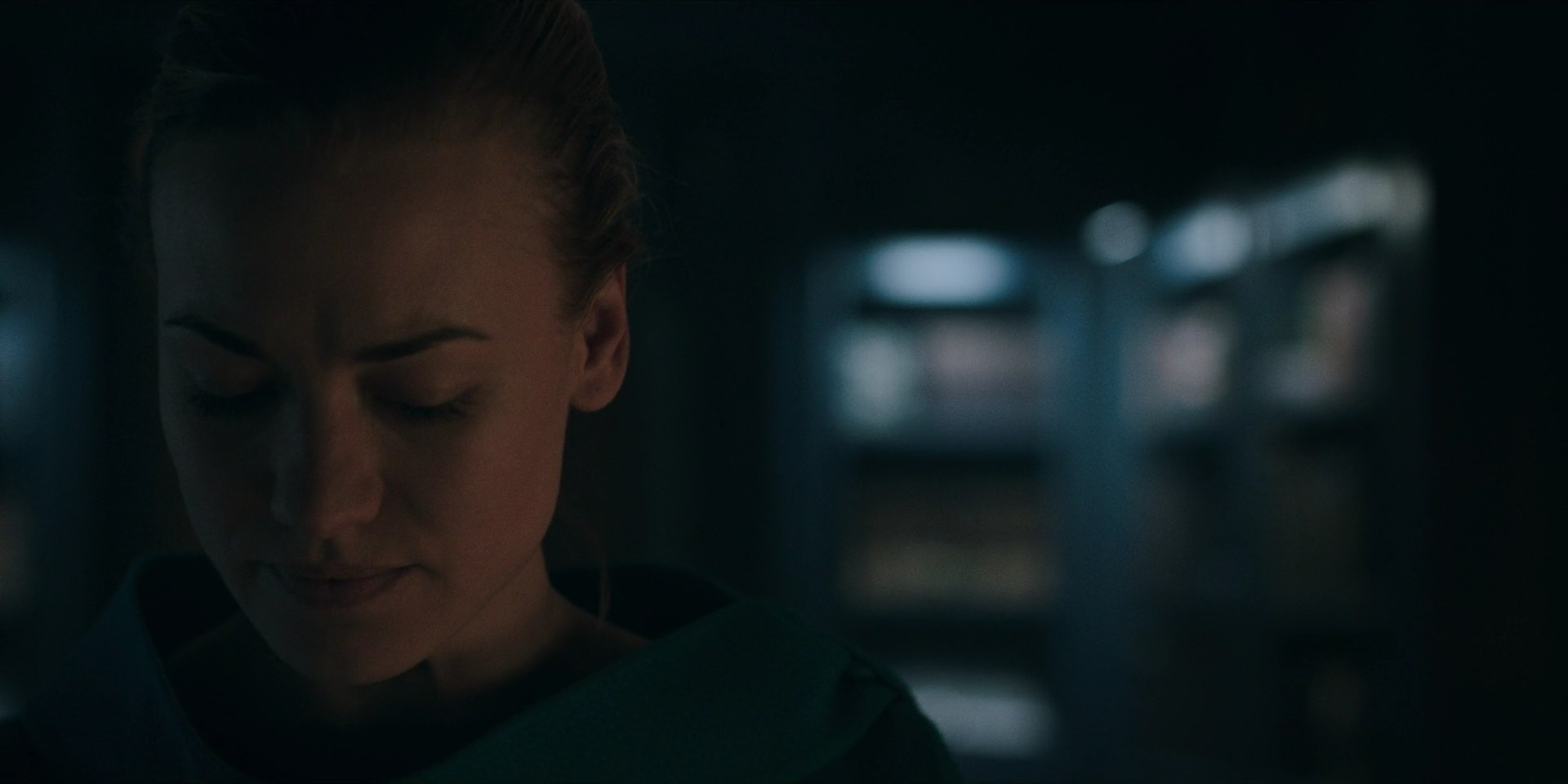 TheHandmaidsTale_1x10_Night_0197.jpg