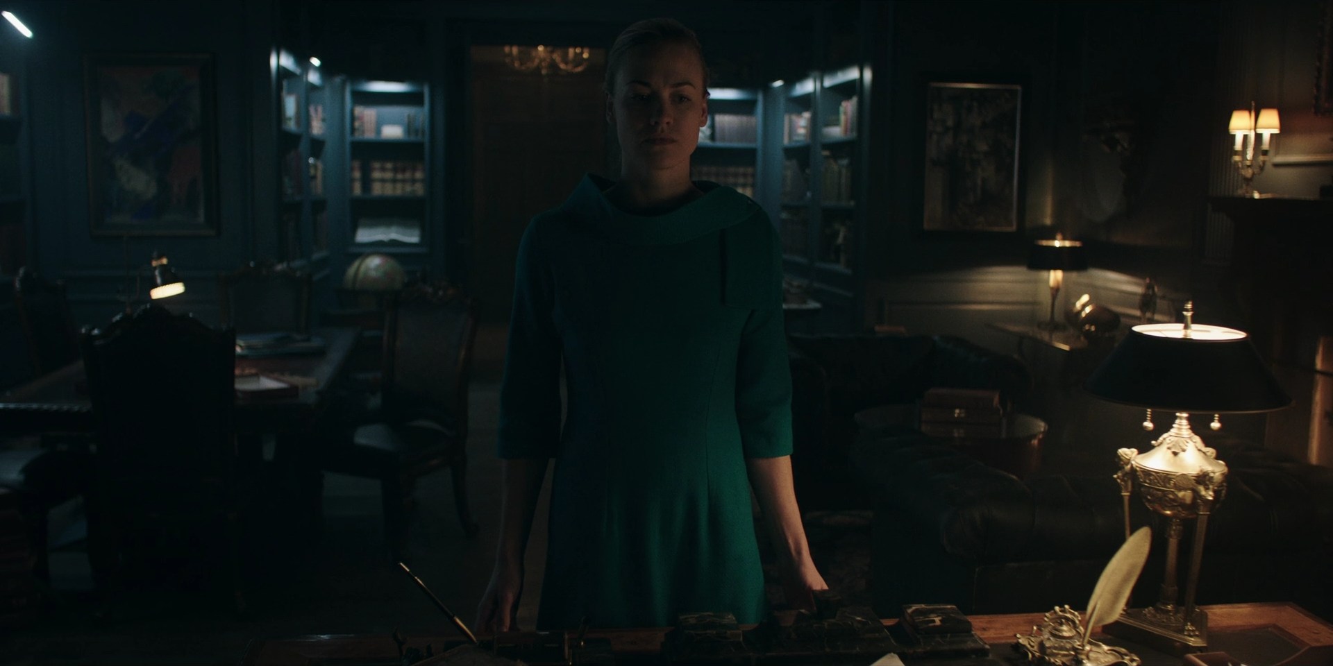 TheHandmaidsTale_1x10_Night_0210.jpg