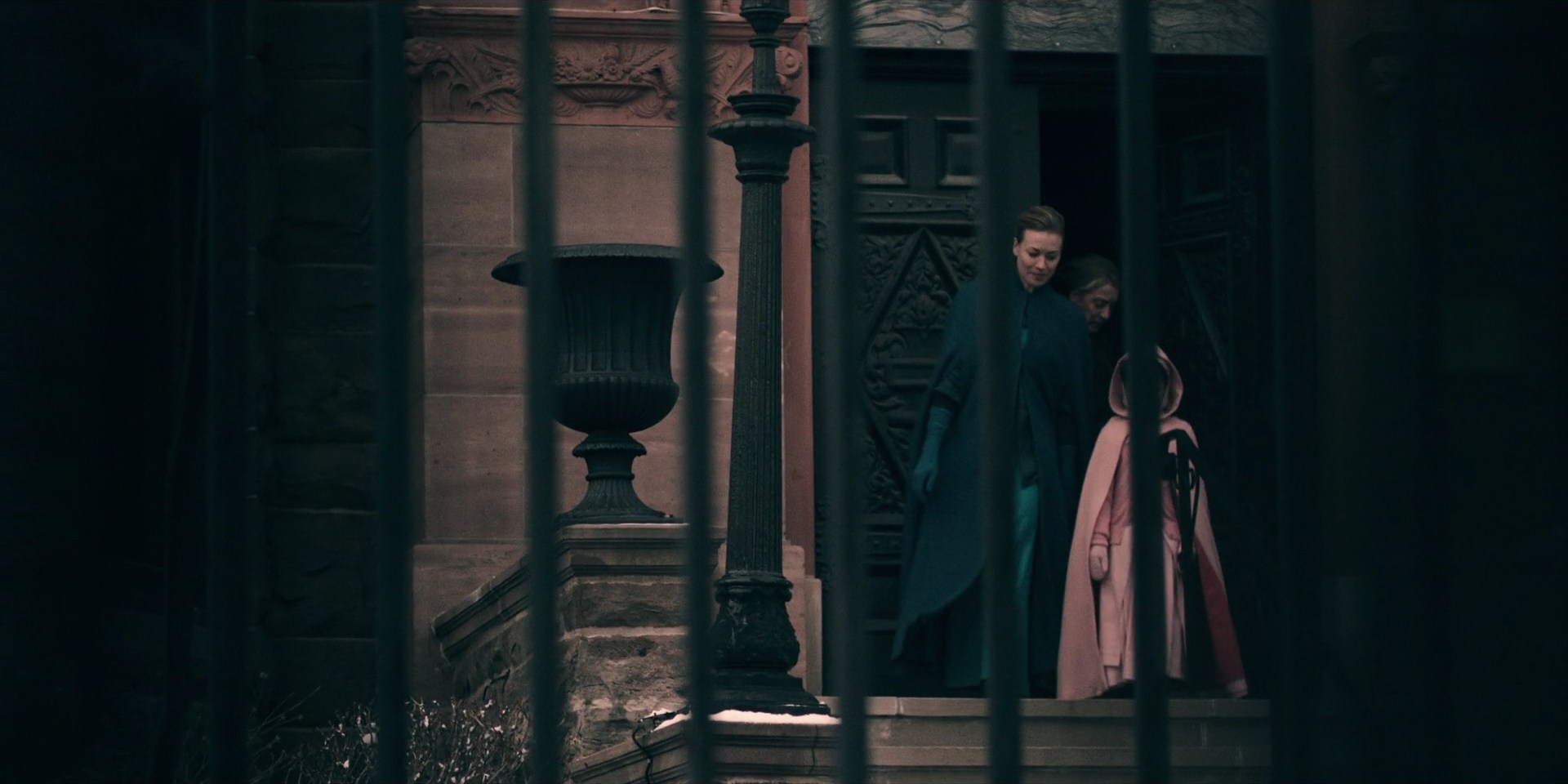 TheHandmaidsTale_1x10_Night_0275.jpg