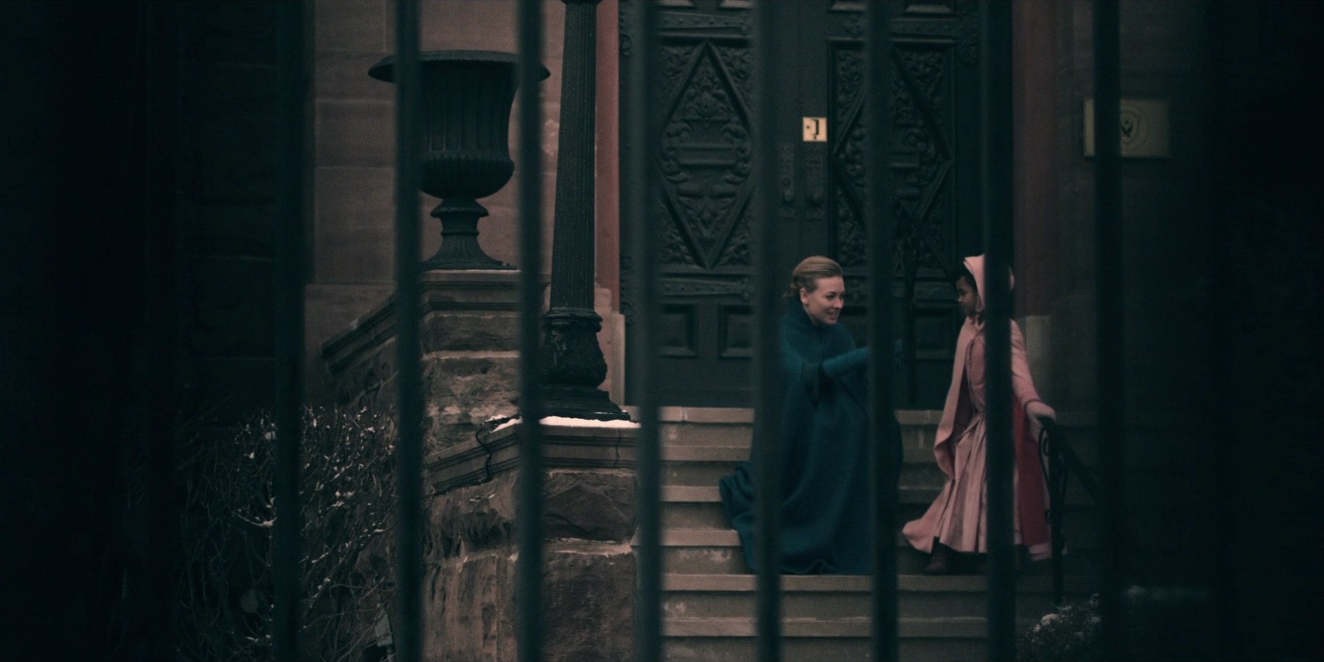TheHandmaidsTale_1x10_Night_0282.jpg