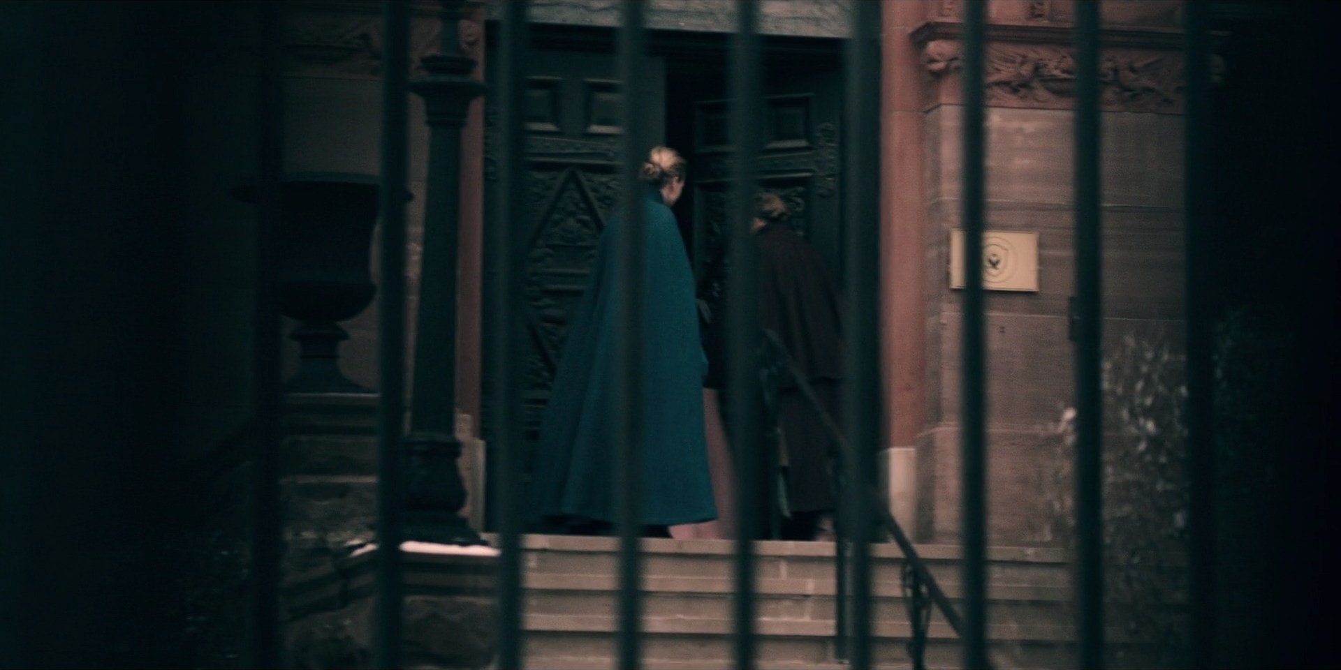 TheHandmaidsTale_1x10_Night_0287.jpg