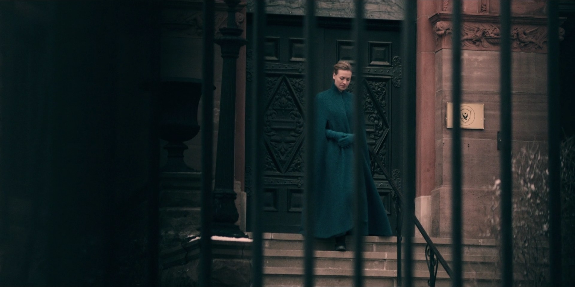 TheHandmaidsTale_1x10_Night_0292.jpg