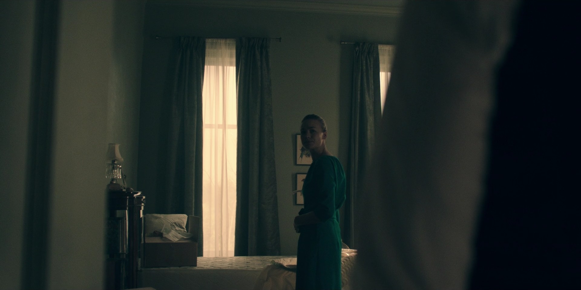 TheHandmaidsTale_1x10_Night_0347.jpg