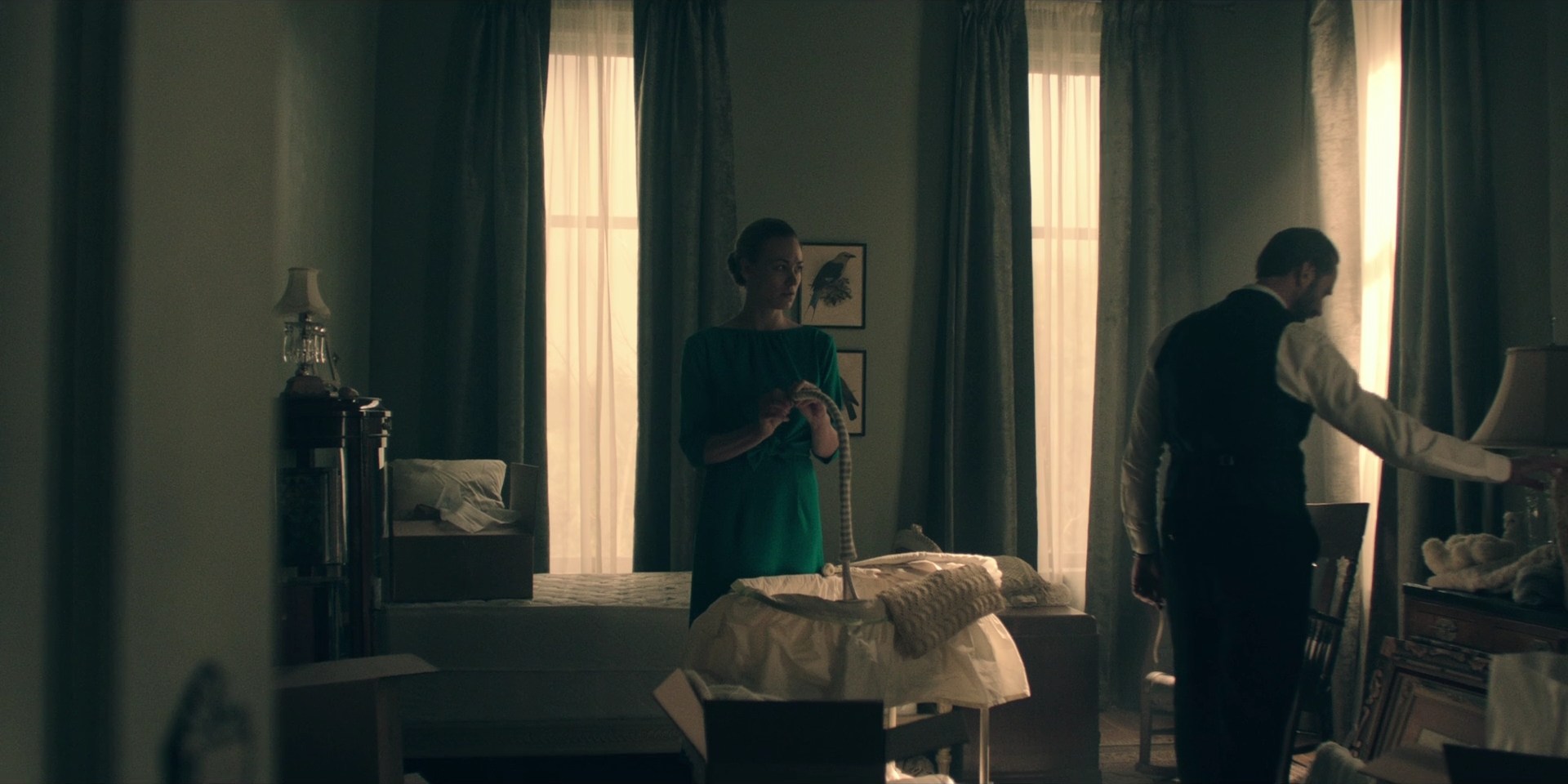 TheHandmaidsTale_1x10_Night_0355.jpg