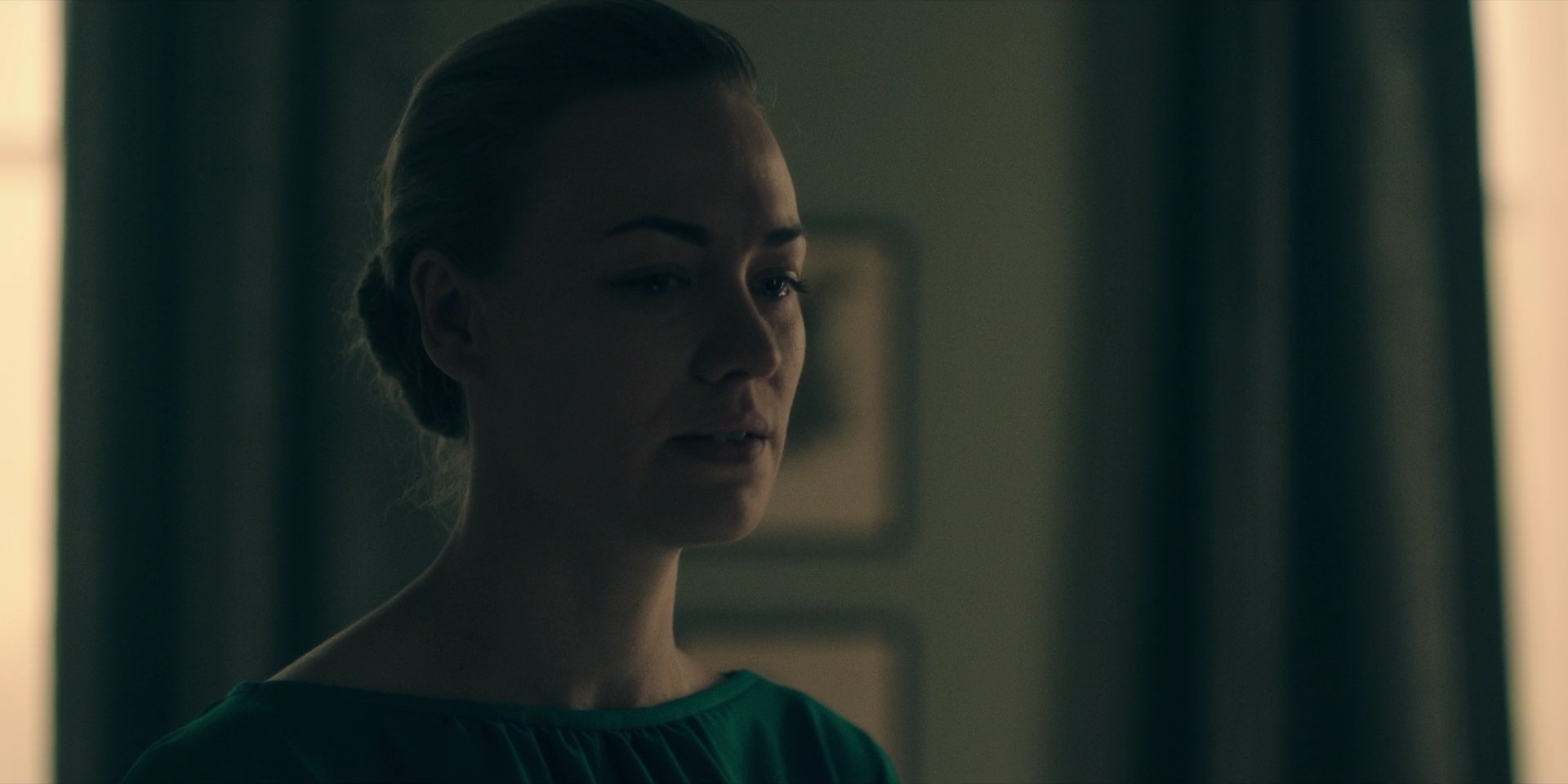 TheHandmaidsTale_1x10_Night_0369.jpg