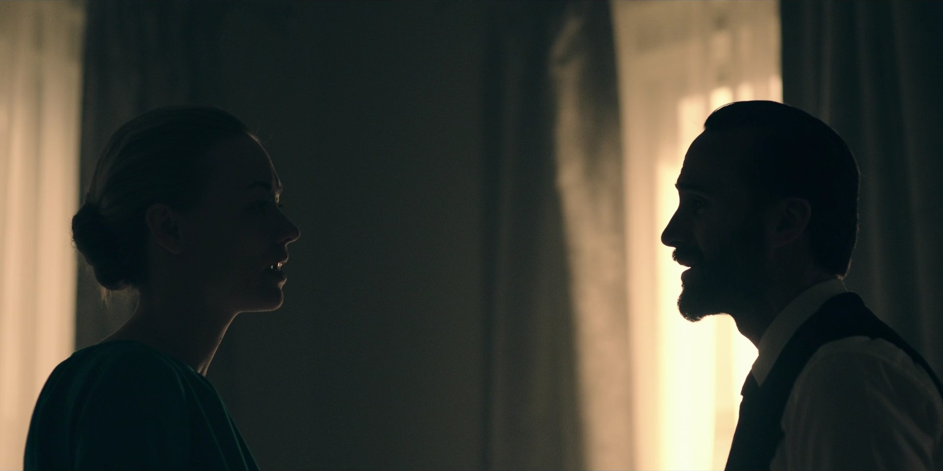 TheHandmaidsTale_1x10_Night_0378.jpg