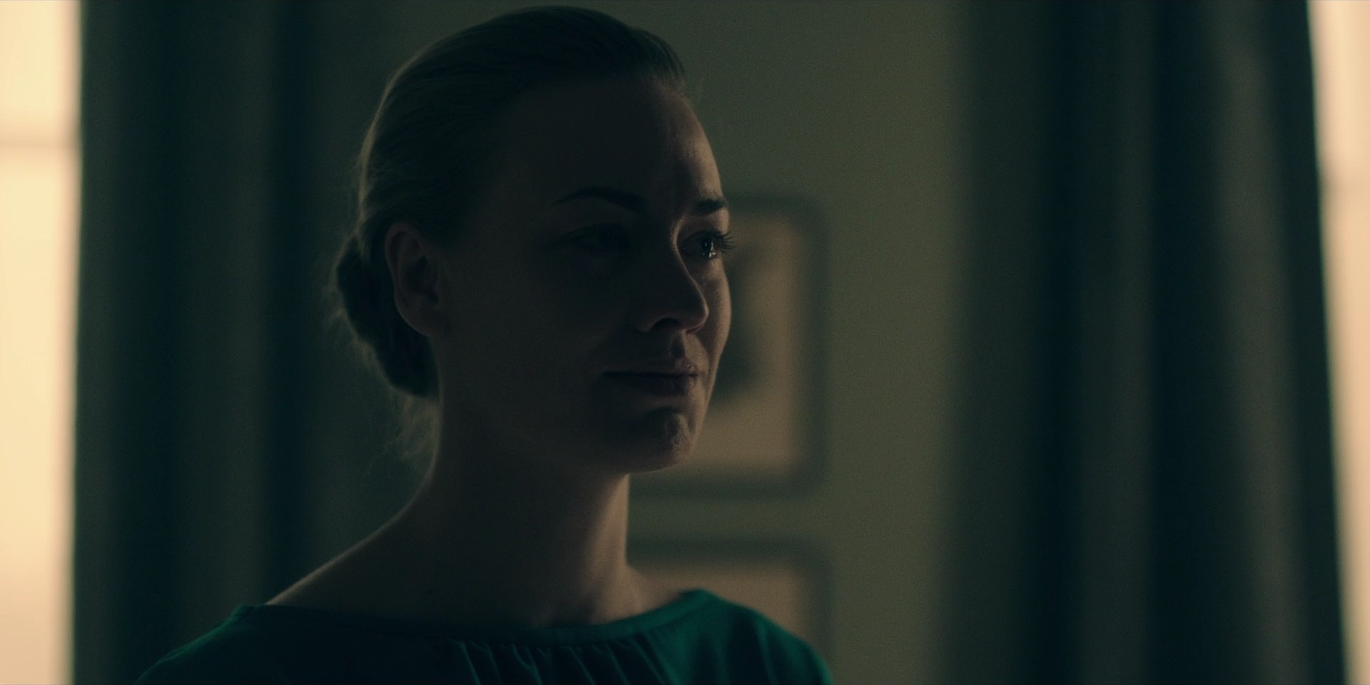 TheHandmaidsTale_1x10_Night_0385.jpg