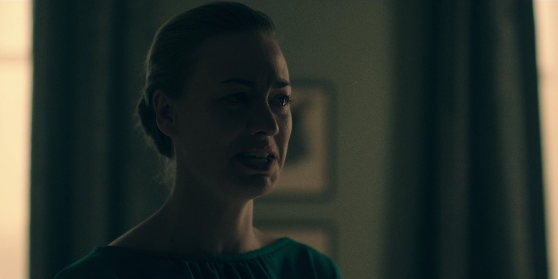 TheHandmaidsTale_1x10_Night_0386.jpg