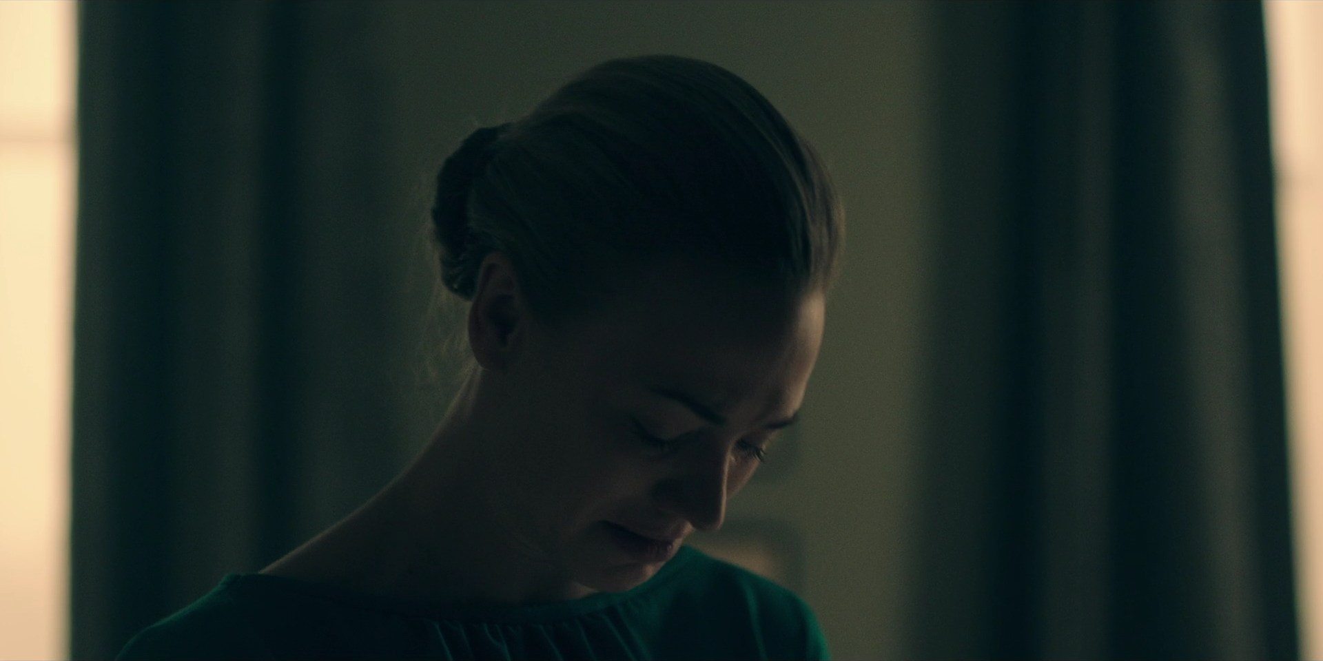TheHandmaidsTale_1x10_Night_0388.jpg