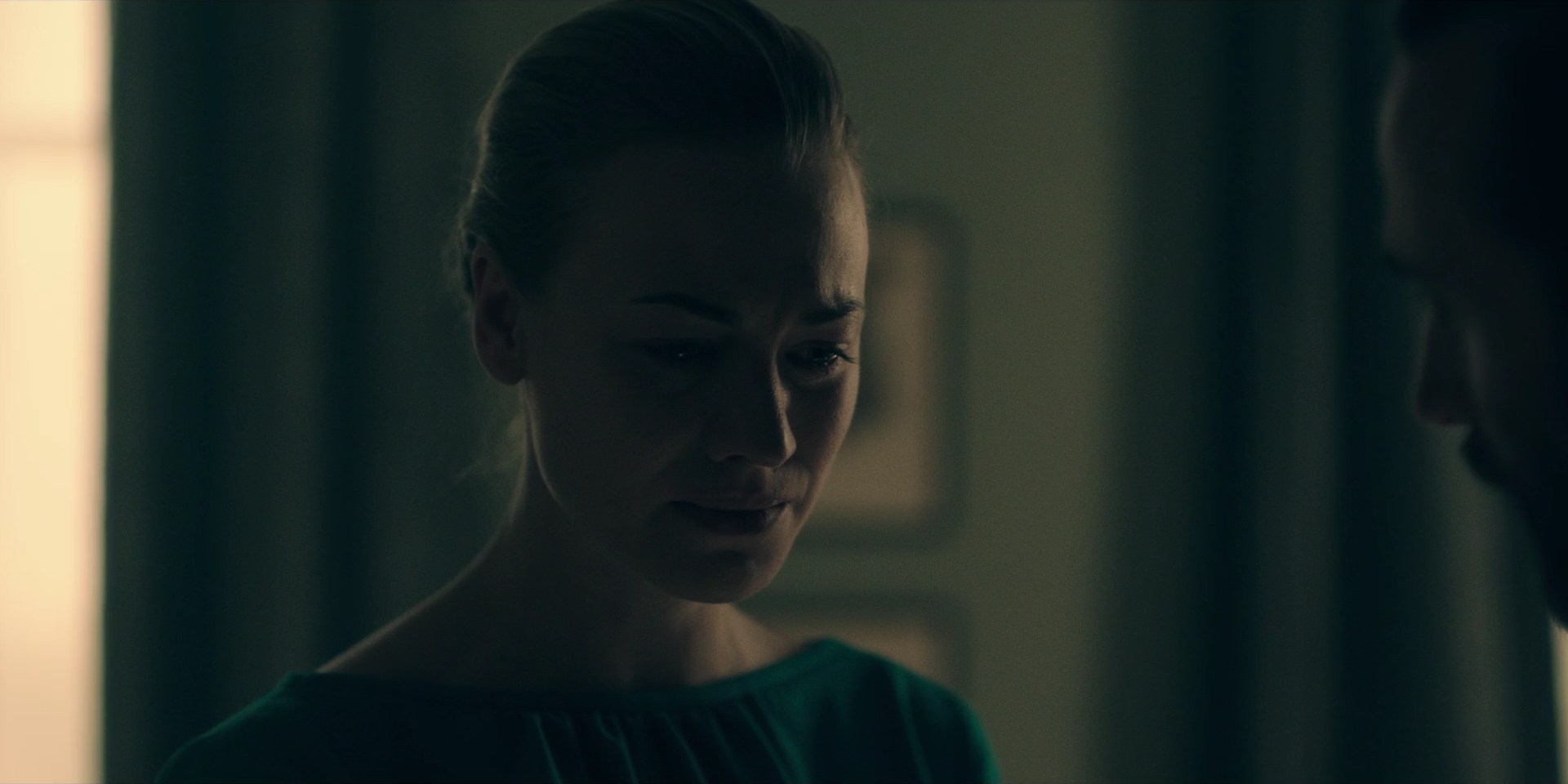 TheHandmaidsTale_1x10_Night_0390.jpg
