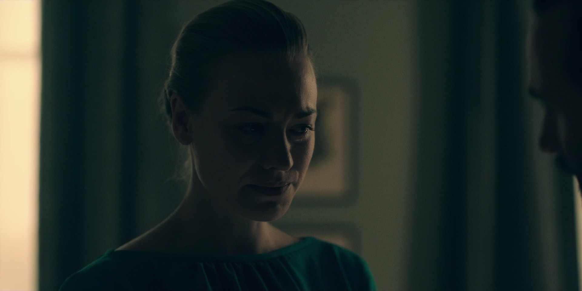 TheHandmaidsTale_1x10_Night_0392.jpg