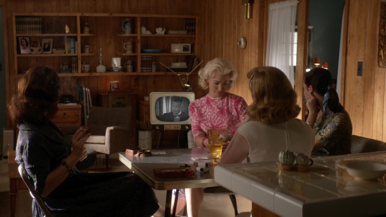 TheAstronautWivesClub_1x02_Protocol_0004.jpg