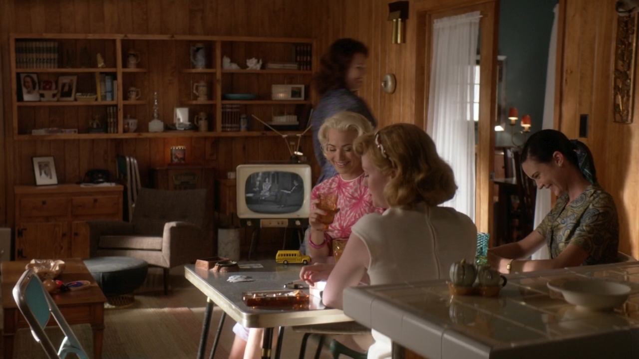 TheAstronautWivesClub_1x02_Protocol_0013.jpg