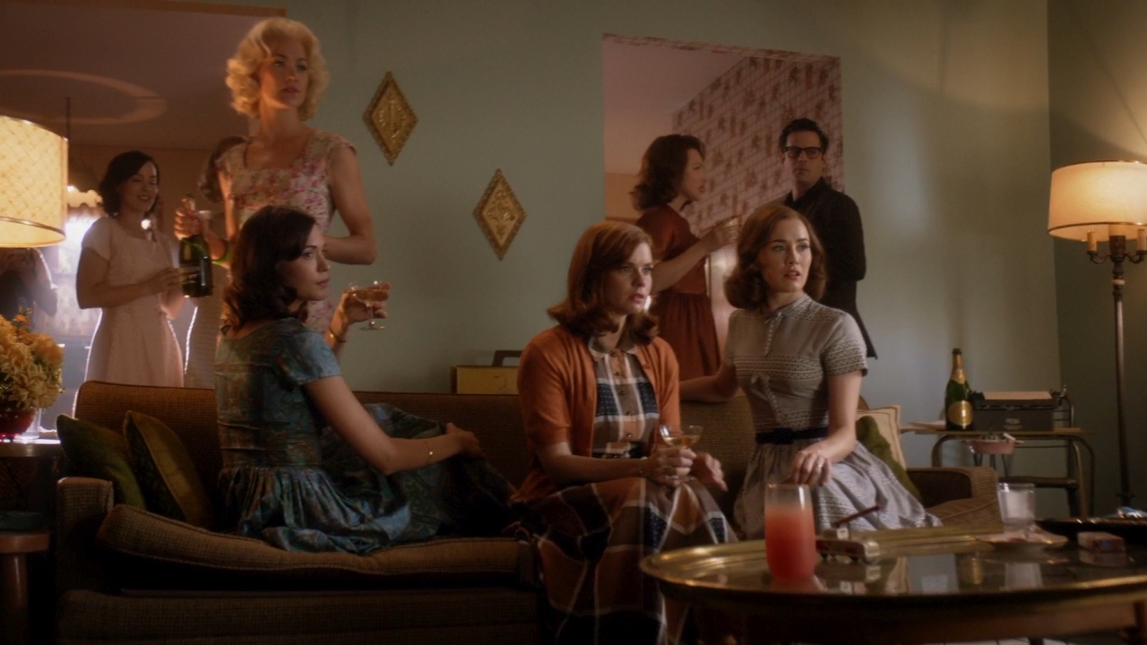 TheAstronautWivesClub_1x02_Protocol_0119.jpg