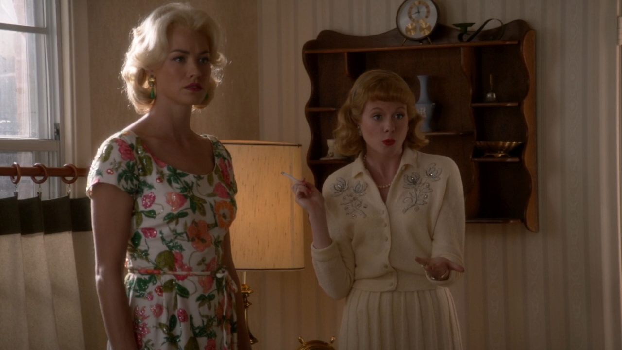TheAstronautWivesClub_1x02_Protocol_0186.jpg