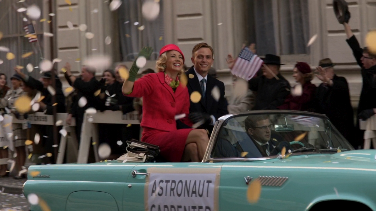TheAstronautWivesClub_1x02_Protocol_0209.jpg