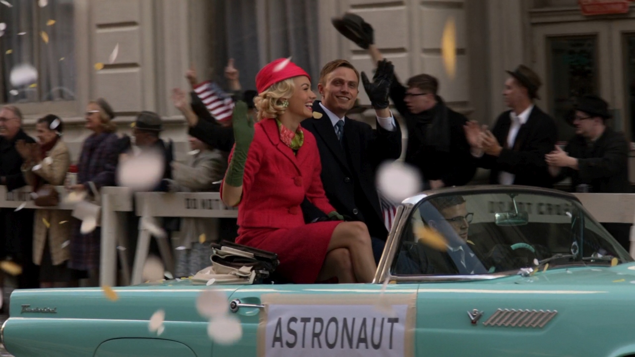 TheAstronautWivesClub_1x02_Protocol_0212.jpg