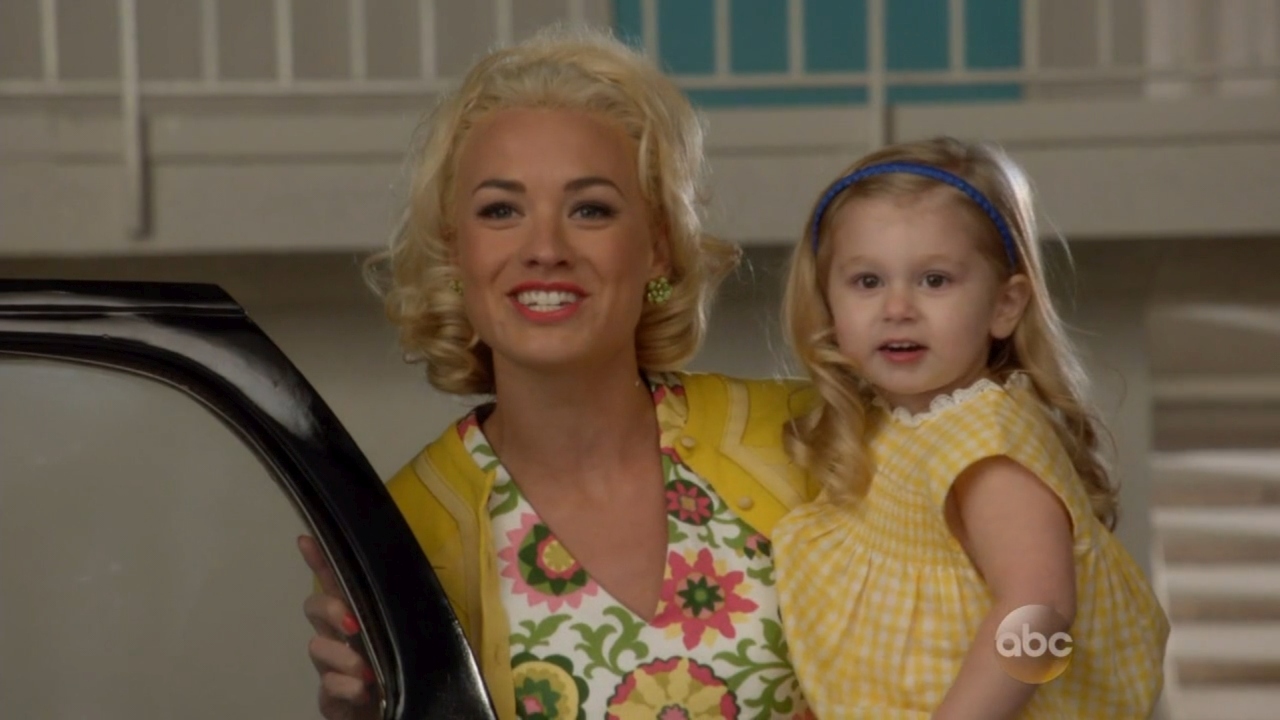 TheAstronautWivesClub_1x03_Retroattitude_0316.jpg