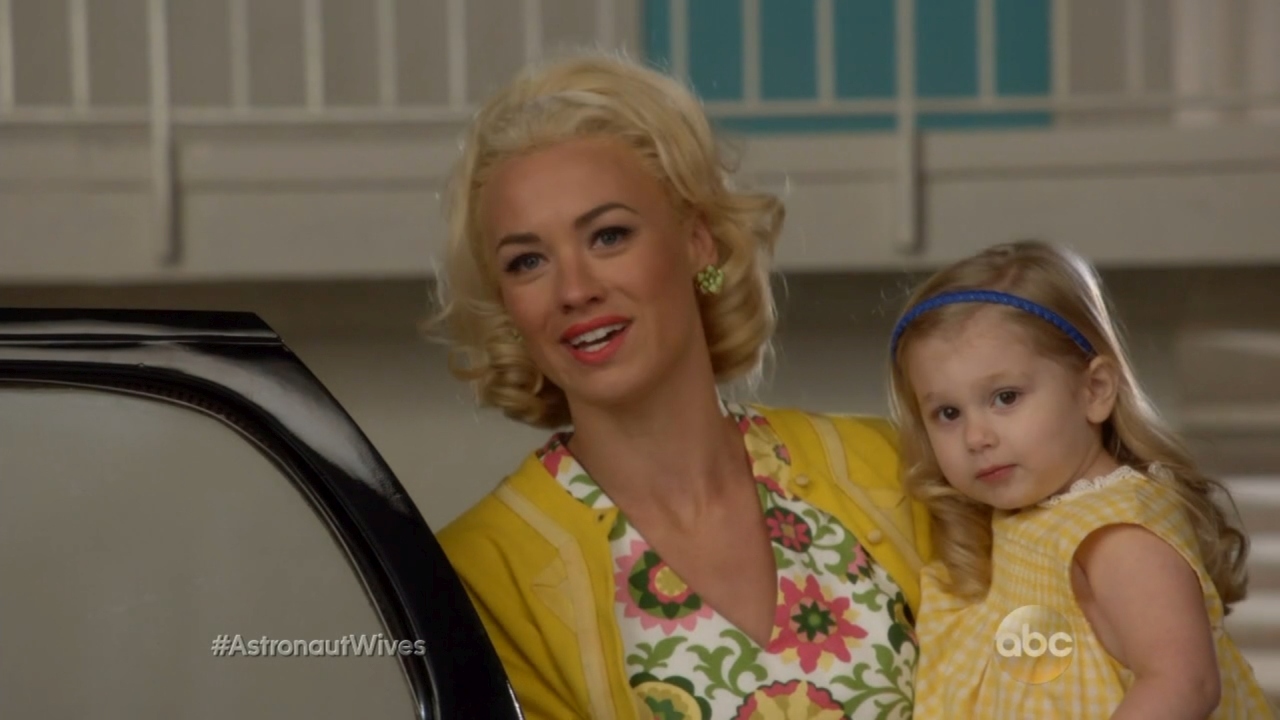 TheAstronautWivesClub_1x03_Retroattitude_0325.jpg