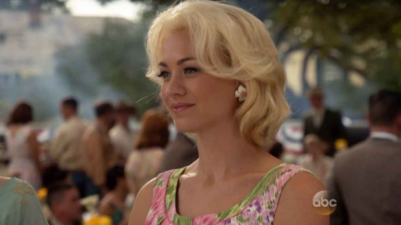 TheAstronautWivesClub_1x04_Liftoff_0015.jpg