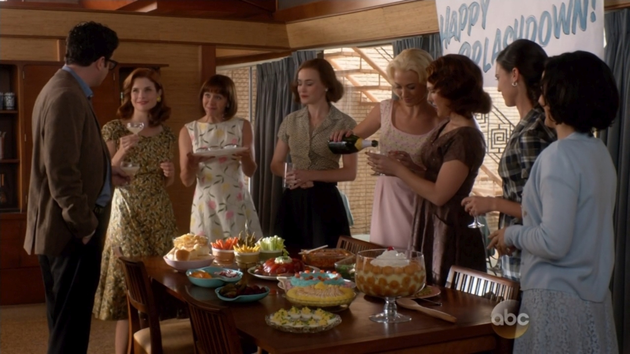TheAstronautWivesClub_1x04_Liftoff_0070.jpg TheAstronautWivesClub_1x04_Liftoff_0070.jpg